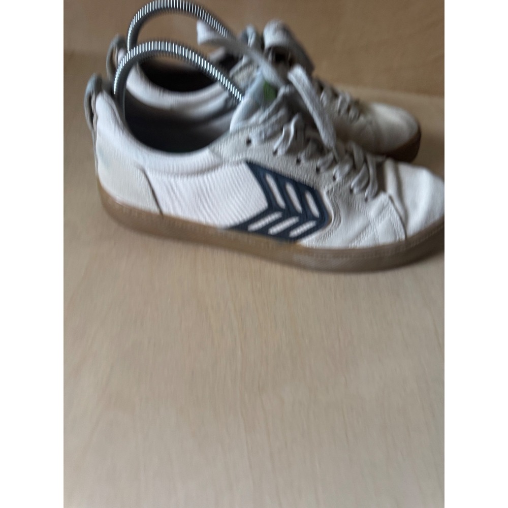 Cariuma Catiba Pro Low Off White Black Gum Skate Shoes Mens 11 Womens 12.5